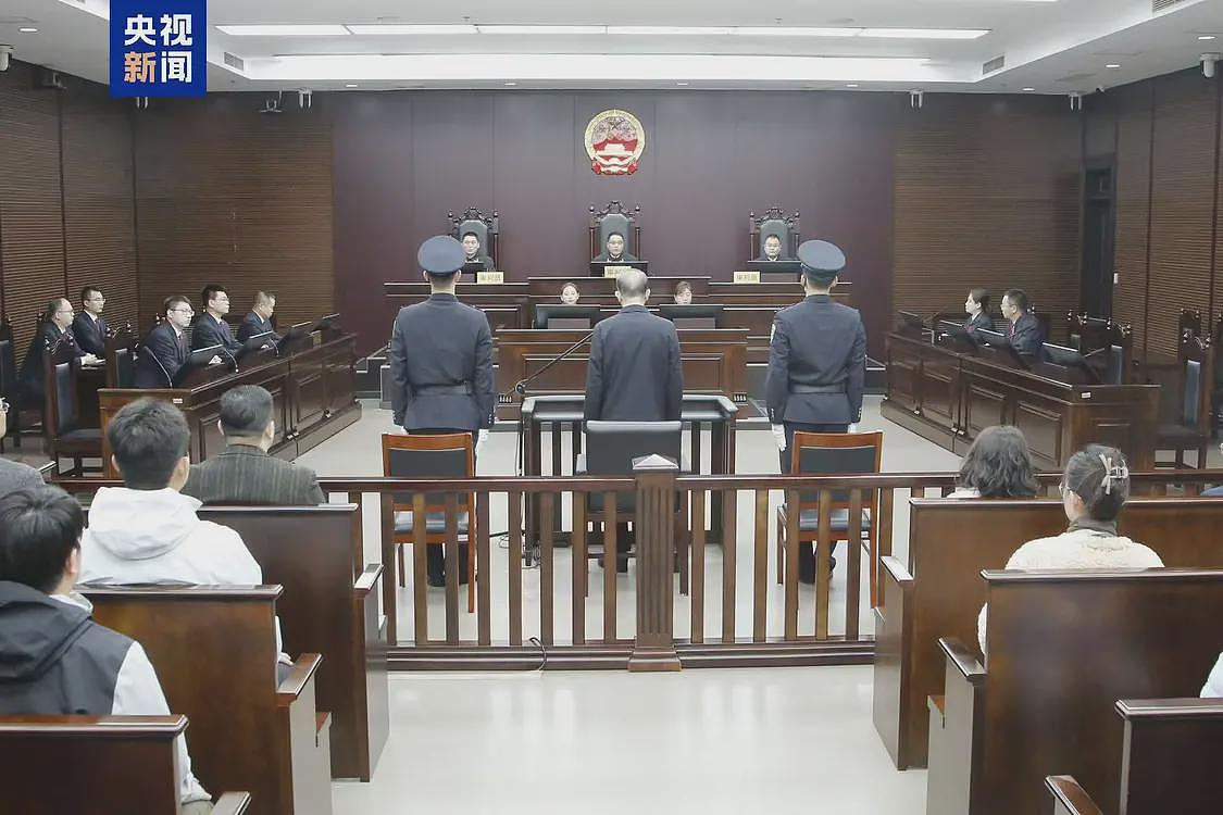 受贿1.17亿，落马副部李显刚被判无期（组图） - 3