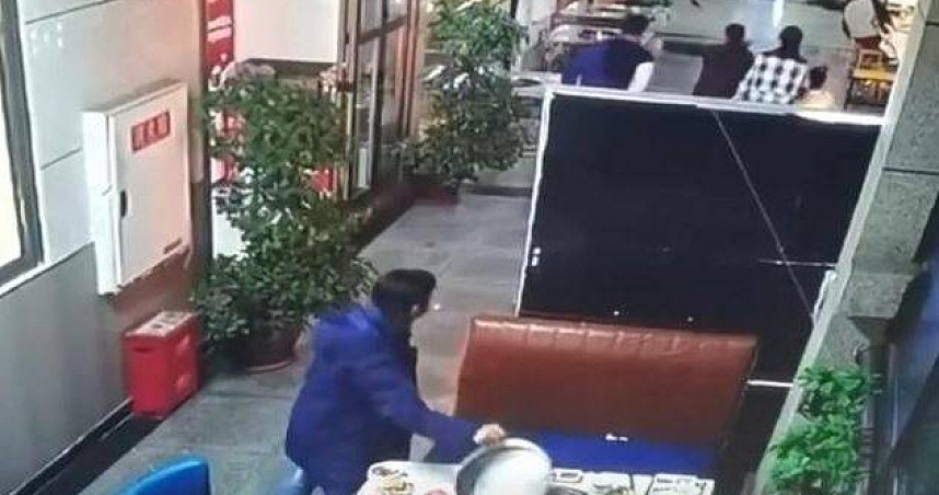 最强霸王餐！重庆餐厅5人吃饭下秒顺走锅，一票傻眼：好吃到连锅都打包（图） - 1