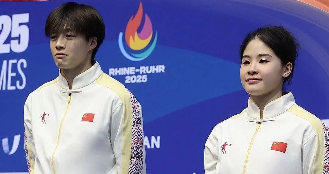 拥有16块腹肌的“最帅双胞胎”爆火,一夜登上广州必吃榜(组图) - 10
