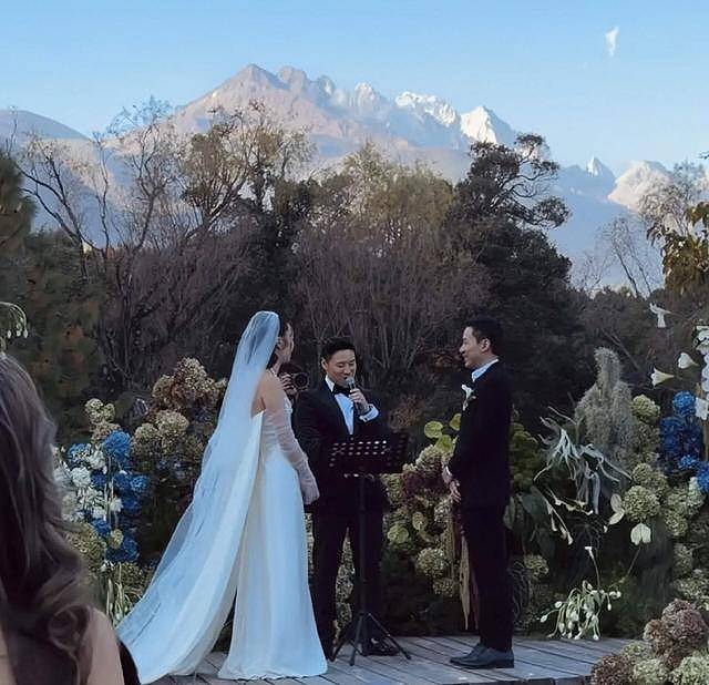 恭喜！香港顶级富二代结婚，泰国妻子一脸福相（组图） - 2