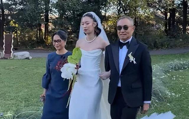 恭喜！香港顶级富二代结婚，泰国妻子一脸福相（组图） - 3