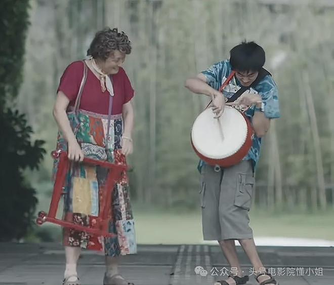最年轻金鸡奖影帝！易烊千玺被问：想谈恋爱吗？两眼一黑，结巴了（组图） - 16