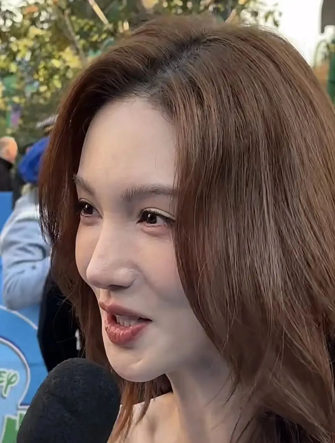 金晨怼脸拍鼻翼疤痕明显，妆浓到卡粉都遮不住，网友劝她收手（组图） - 2