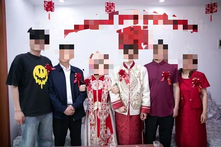 陪嫁存款单和金条假的，奔驰车租的，岳父岳母找人演的，35岁骗婚女子被控重婚诈骗受审（组图） - 4