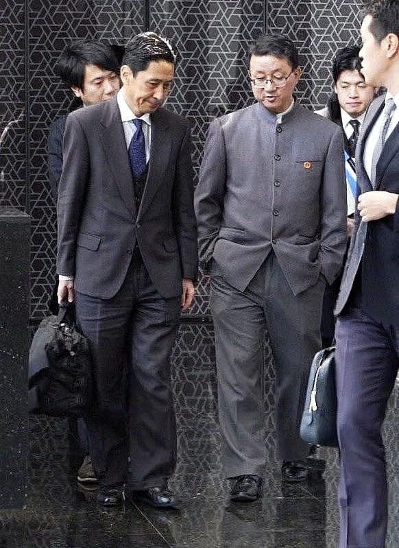 中日就高市台湾有事发言磋商，中方官员手插口袋掀日网抨击（视频/图） - 1
