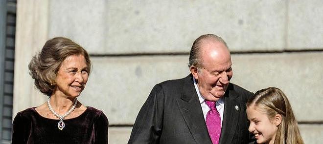 莱蒂齐亚王后行动高调回应离婚传闻,老国王胡安指责她破坏家族(组图) - 12