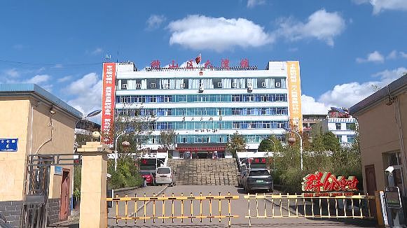 贵州一危桥被拆，百余名学生过河上学成难题，村民众筹搭便桥，钱有了为何迟迟不动工？（组图） - 9