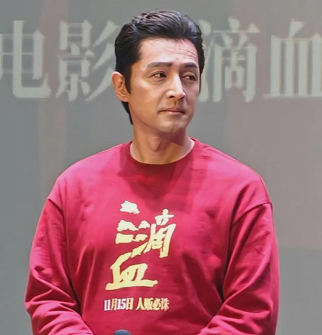 43岁胡歌断崖式衰老，眼袋肿大身材发福，新片票房失利状态差（组图） - 1