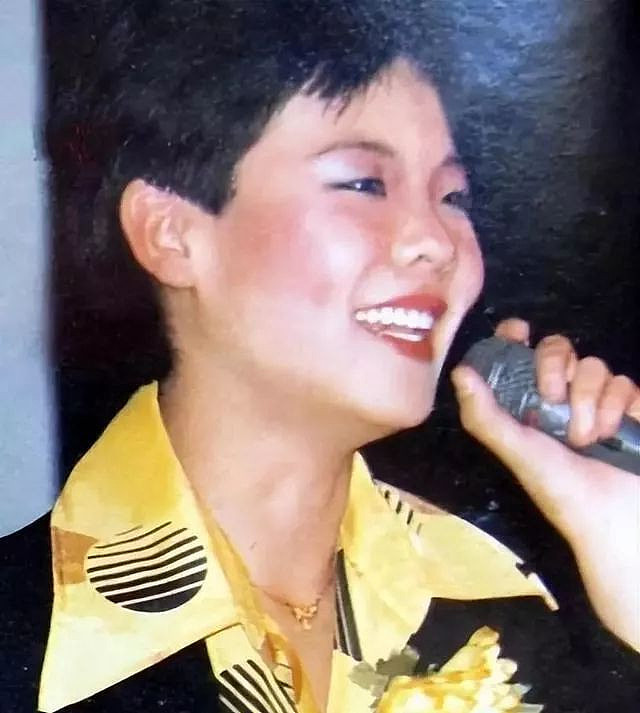 春晚成名后她从23楼跳下，临终之前高喊“妈妈”（组图） - 2