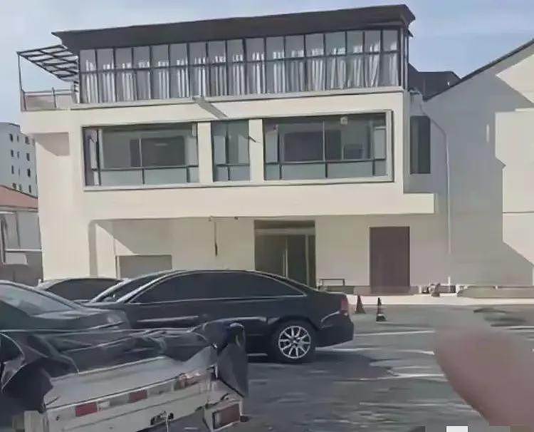 狗咬人案越扒越有?死者妻子是公职,还有建筑公司,参与了整件事(组图) - 4