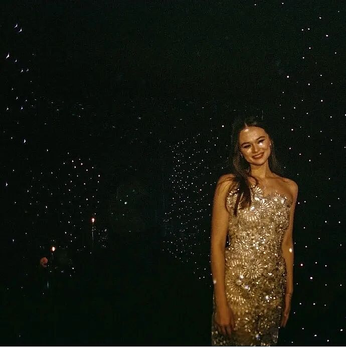 邓文迪又升咖了！女儿长成翻版可儿，打赢继承之战名媛气场拉满…（组图） - 7