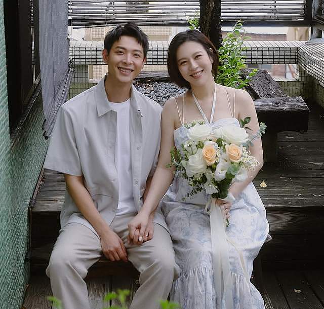 “阿奴”刘品言官宣生女！婚戒套宝宝大脚趾上，产后模样好憔悴（组图） - 6