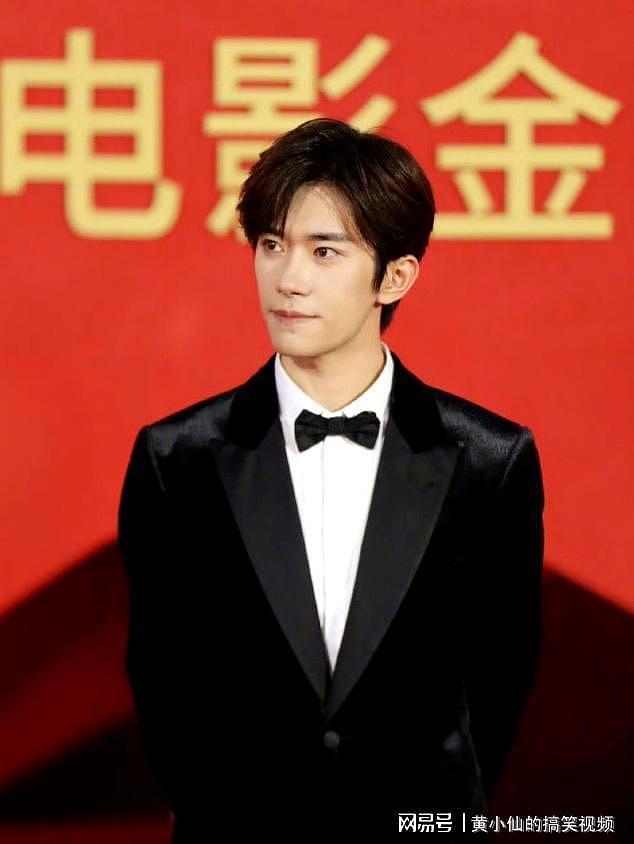 易烊千玺获奖瞬间，明星微表情大赏，娱乐圈人情冷暖终于体现出来（组图） - 2