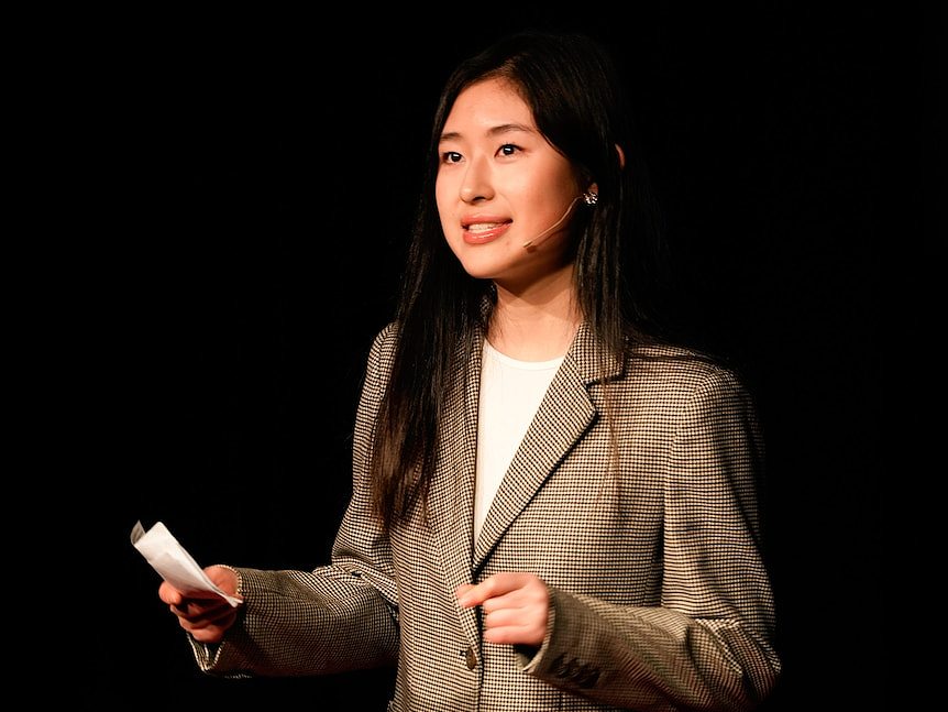 “让理财教育成为一种权利”：高三学生周焱如获颁澳洲亚裔领袖大奖（组图） - 2