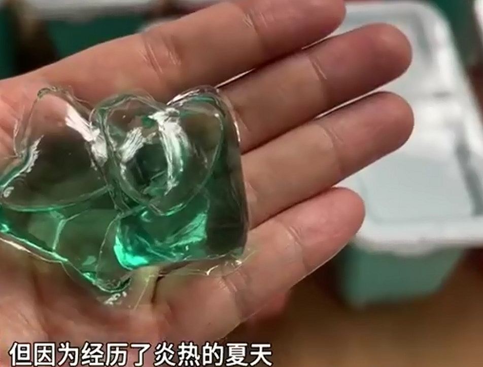 女子使用洗衣胶囊“一动作”险失明,医生提醒:存放地方要妥当(组图) - 5