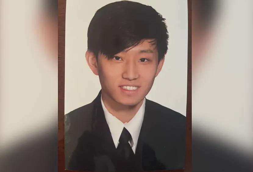 疑点重重，家属崩溃求目击者现身！纽约华裔大学生离奇坠轨亡（组图） - 1