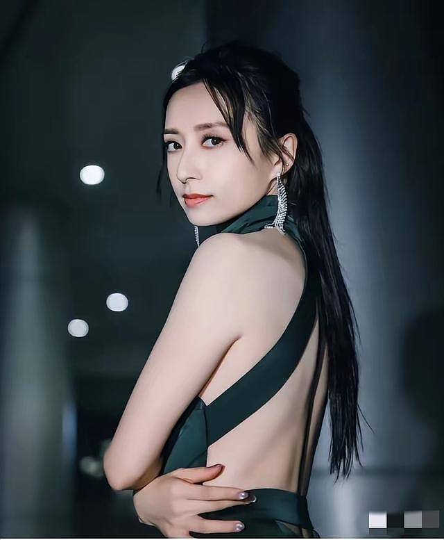 TVB视后担任台庆司仪，没剧拍仍感恩公司，拒回应曾志伟离巢传闻（组图） - 1