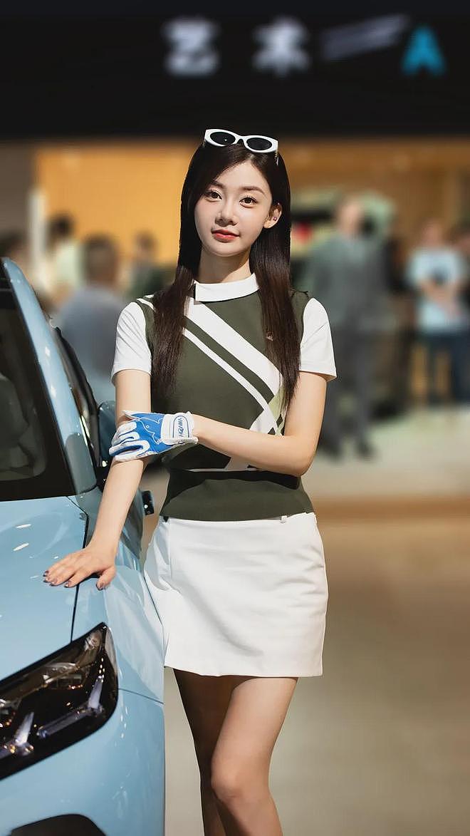【美女】车模界的天花板，身材气质长相样样俱佳，你确定不动心（组图） - 3