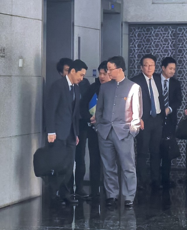 中日关系急剧恶化！曝高市早苗私下承认，“台湾有事论”说过头了（组图） - 4