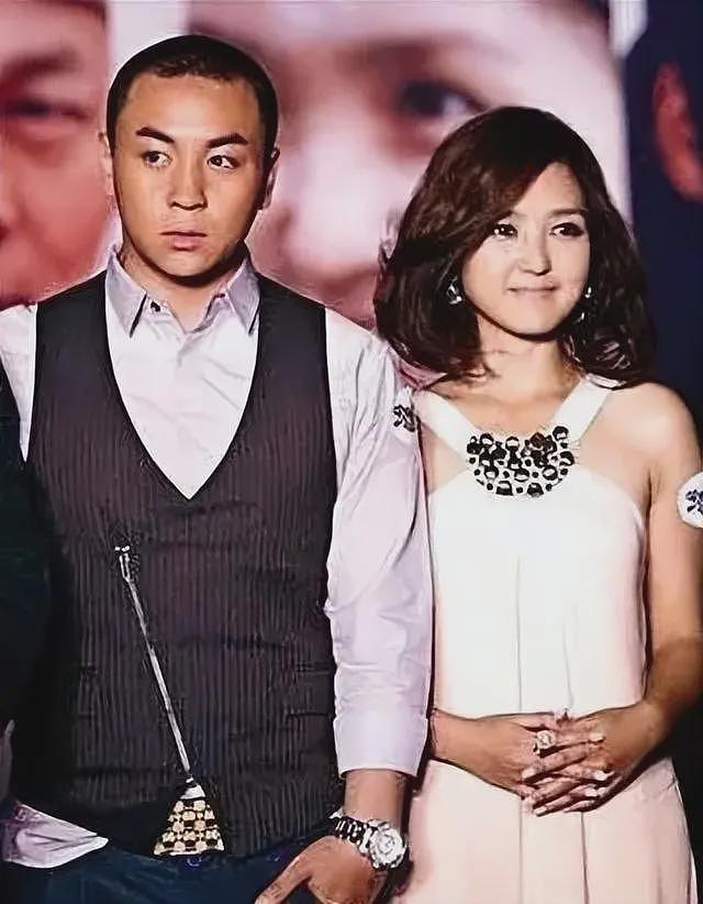 撒谎成性、靠走光博眼球!离婚8年后遭前夫暗讽的何洁,人设彻底崩塌(组图) - 12