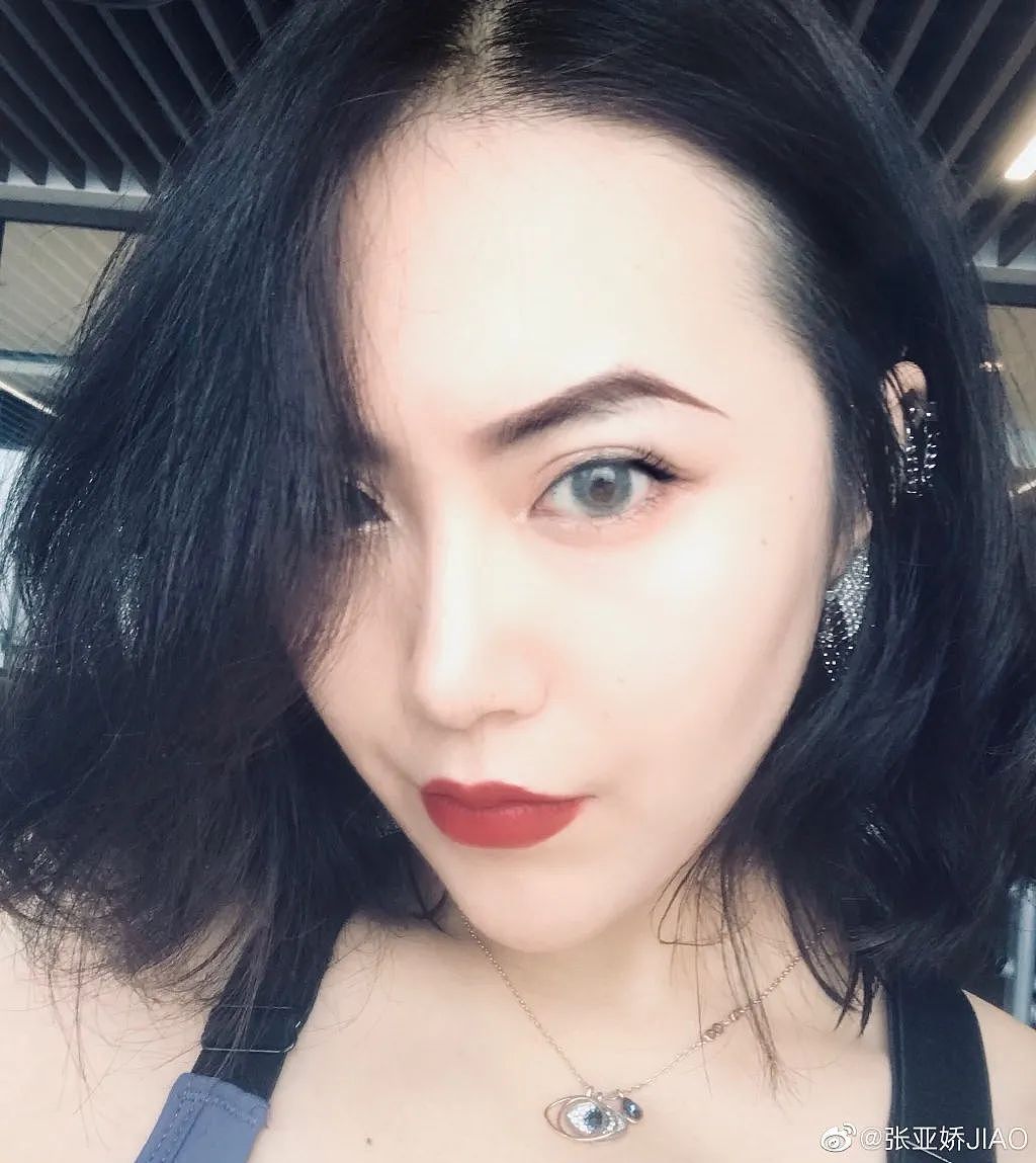 【美女】99年翘臀妹子,一张旗袍照撩爆直男!网友:太犯规了(组 图) - 11