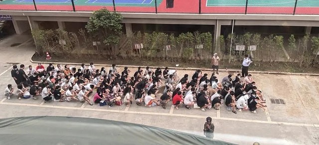 KK园区被捣毁！缅甸当局突袭佘智江亚太新城，抓捕346名外国公民，查获近万部电诈手机（组图） - 5