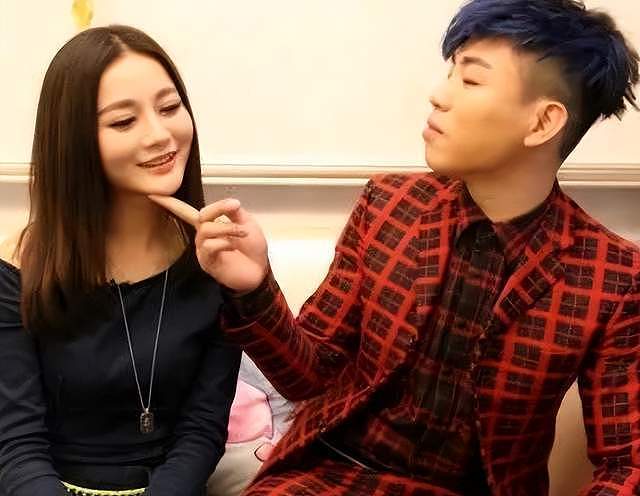 恋情实锤！胡彦斌易梦玲亲吻照曝光，两人相差16岁（组图） - 11