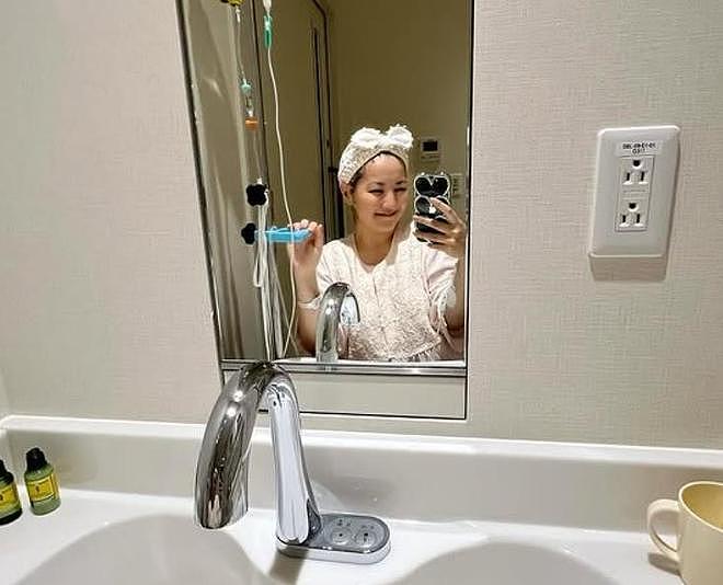 45岁女星因子宫癌病危，昏迷前与儿子含泪告别（组图） - 5