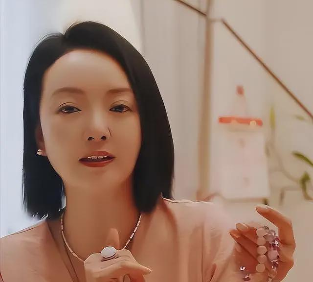 欠债22亿，喝9块钱啤酒，靠妻子带货还债，娱圈大佬现状让人唏嘘（组图） - 6
