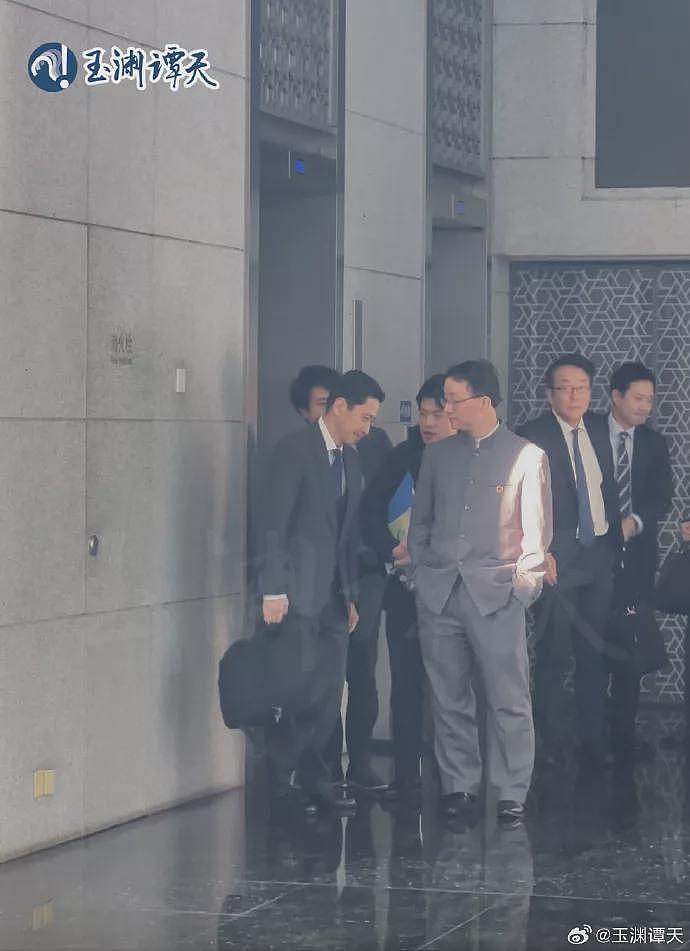 “如此不懂礼貌的外交官员，可知中国的水准”（组图） - 1