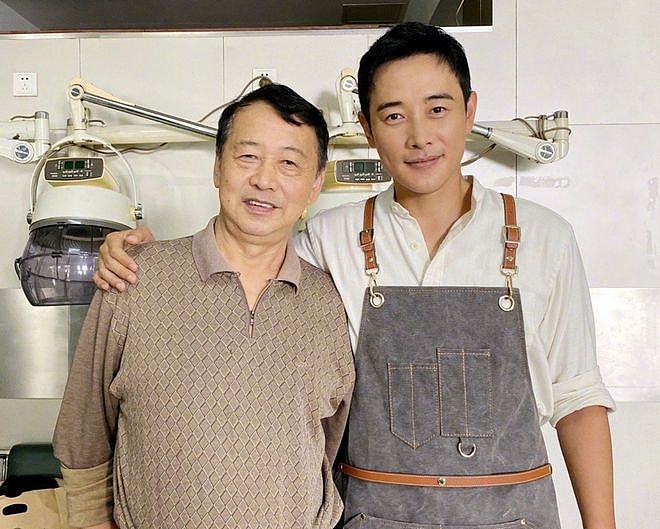 唐嫣罗晋离婚风波升级！男方父亲北京逝世，唐嫣IP仍在上海（组图） - 3
