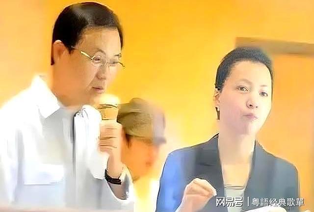 万万没想到,密春雷争议才过3年,52岁董卿会以这样的方式出现(组图) - 7