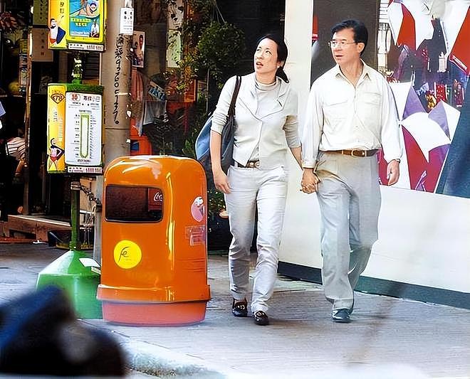 王晶曝霍震霆离婚内幕,罗康瑞朱玲玲早约定好,只为维持豪门体面(组图) - 11