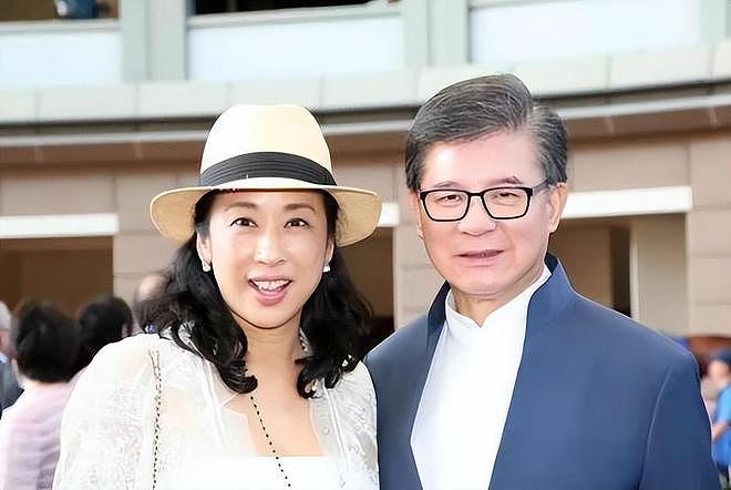 王晶曝霍震霆离婚内幕,罗康瑞朱玲玲早约定好,只为维持豪门体面(组图) - 9