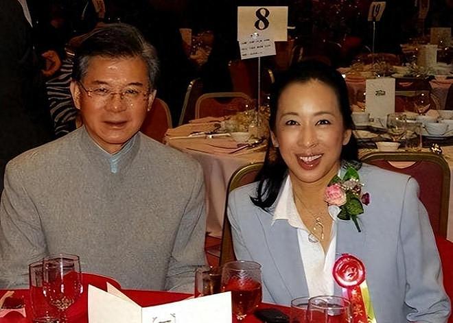 王晶曝霍震霆离婚内幕,罗康瑞朱玲玲早约定好,只为维持豪门体面(组图) - 14