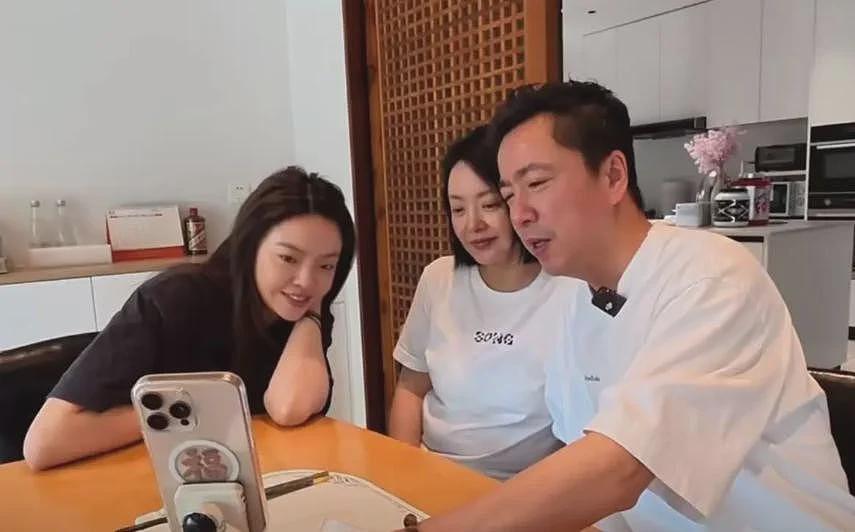 风水轮流转!欠债22亿,和杨颖调情,曾经的娱圈大佬活成了“笑话”(组图) - 33
