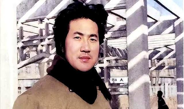 74岁张纪中“服老”了,剃胡须染黑发年轻20岁,和杜星霖更般配(组图) - 4