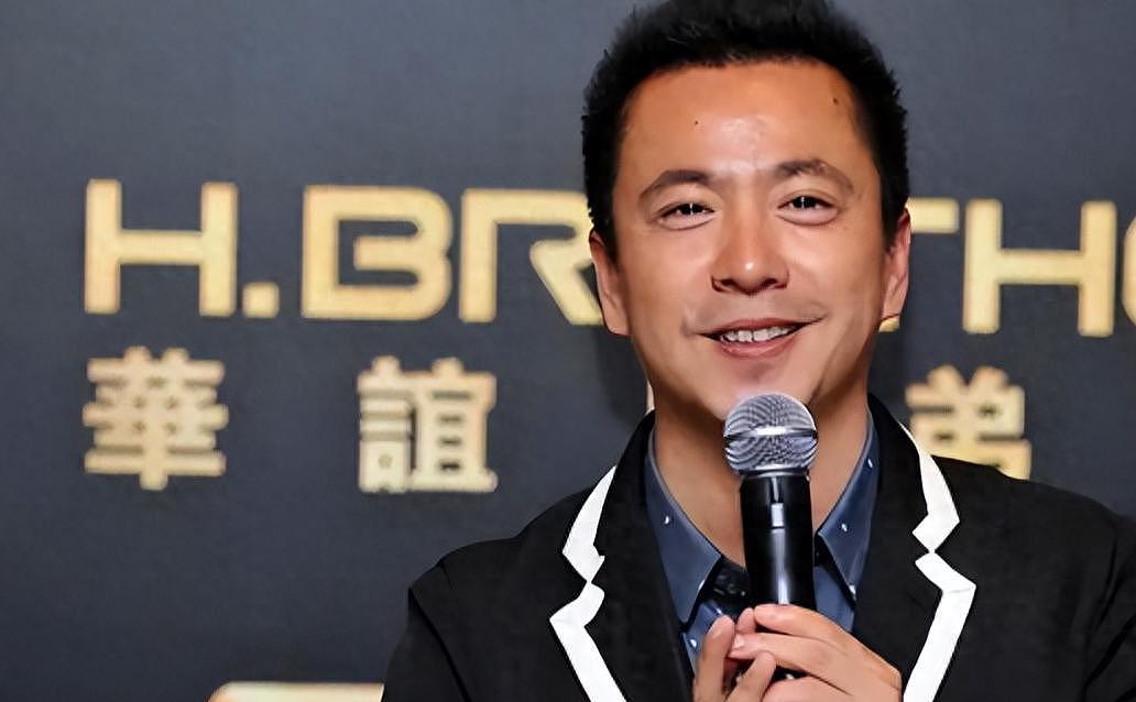 风水轮流转!欠债22亿,和杨颖调情,曾经的娱圈大佬活成了“笑话”(组图) - 1