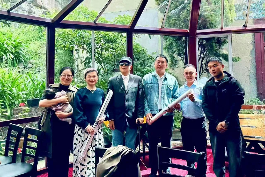 中国南极科考破冰船雪龙号抵塔州，澳洲华人专家朱玉庭受邀登船考察 - 9
