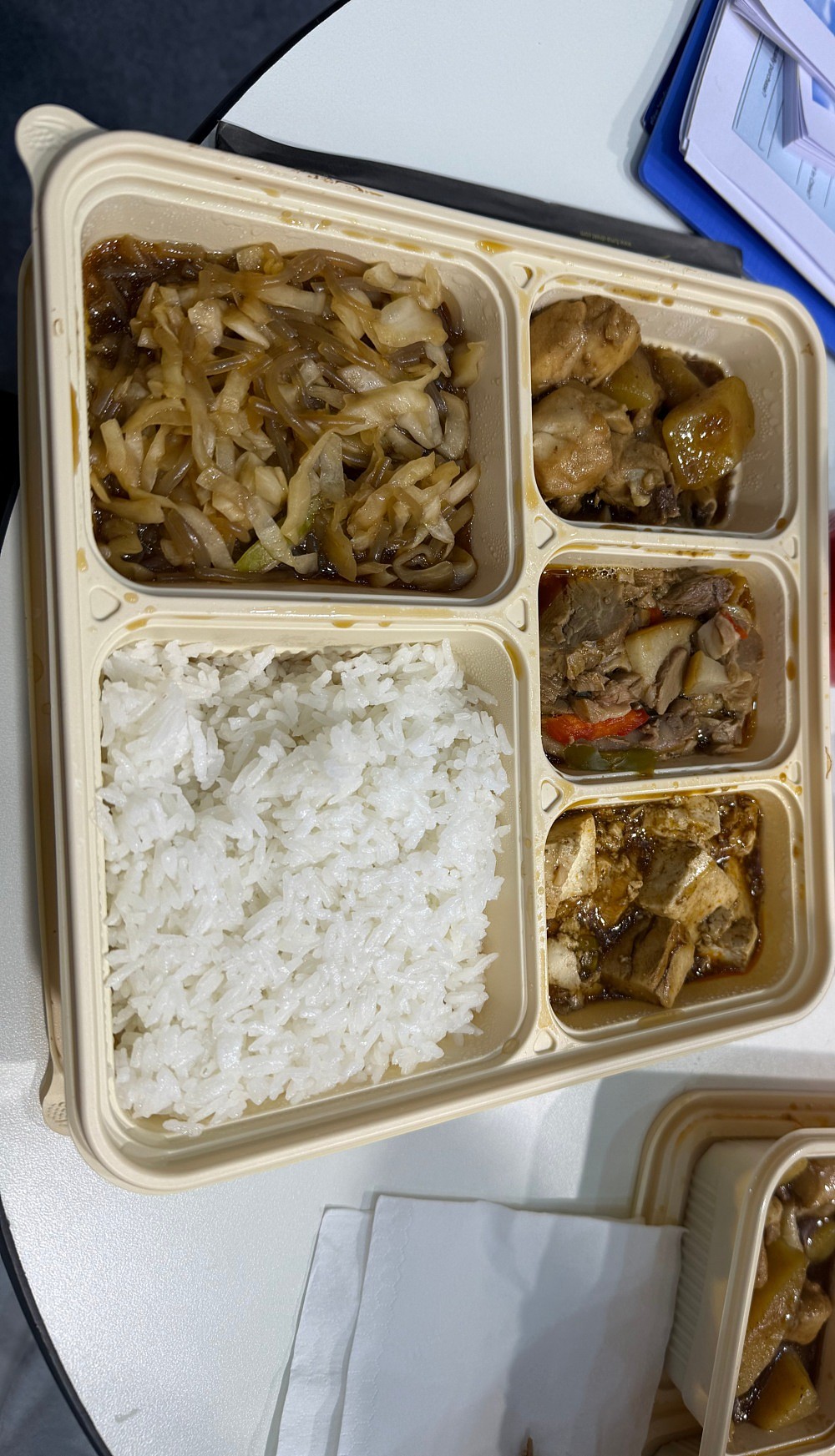 中国公民在德国发生大规模中毒事件！亲历者：用餐时已察觉食物有明显酸味，以为是当地特色（组图） - 2
