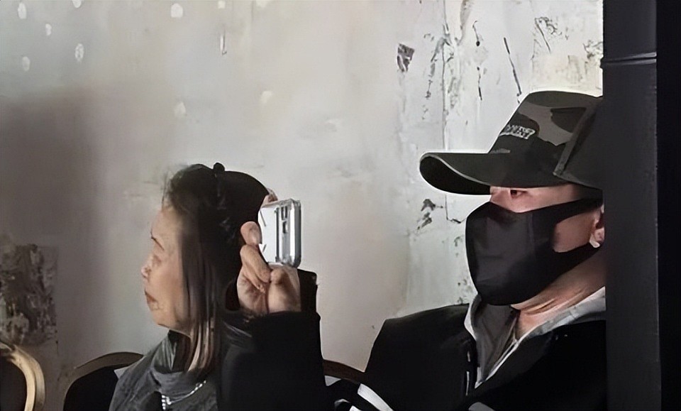 从纯欲女神到内娱“新嫂子”？易梦玲走红，为何总和恋情挂钩（组图） - 35