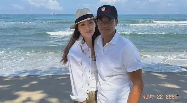 70岁任达华出席活动突然摔倒,吓坏众人,老婆的反应引发网友吐槽(组图) - 27