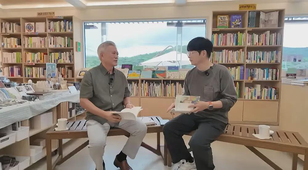 72岁韩国前总统文在寅“再就业“，新身份让人意外（组图） - 2