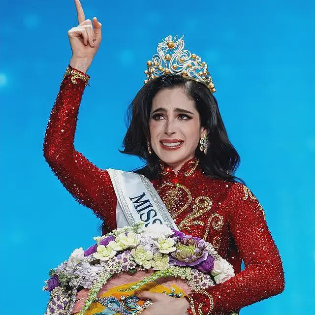 墨西哥女模加冕环球小姐，争议大，父亲跟赛事...（组图） - 7