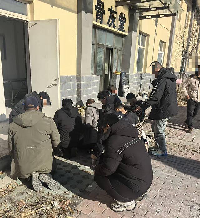 遇难者家属回忆“张家口崇礼13伤车祸”：她正巧当天没坐班车，为给4个孩子做饭搭了同事顺车（组图） - 3