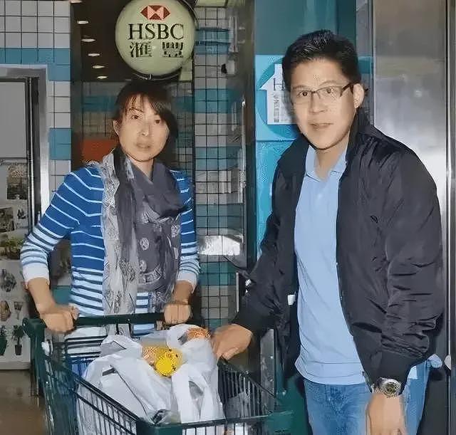 郭晶晶与“妲己”成妯娌？一场婚礼给豪门秘闻全炸出来了，堪比小说炸裂（组图） - 18