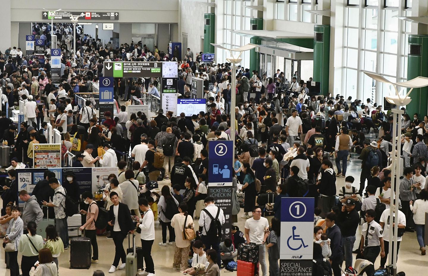 假期搭机出游不焦虑！资深空服员传授“7招生存术” 旅途更舒适（图） - 1