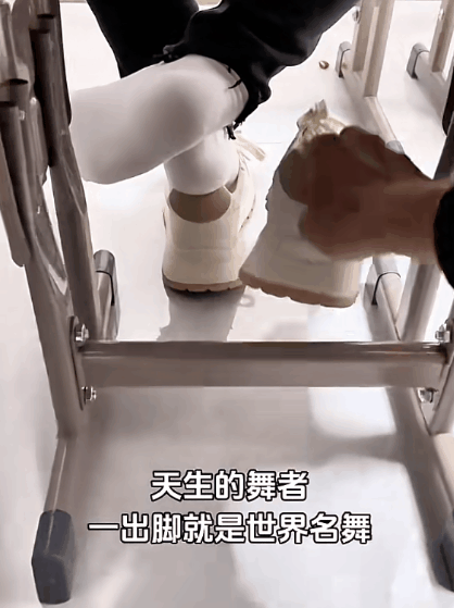 【爆笑】“大学舍友的怪癖有多奇葩？”哈哈哈哈哈不亚于发现外星人的程度（组图） - 97