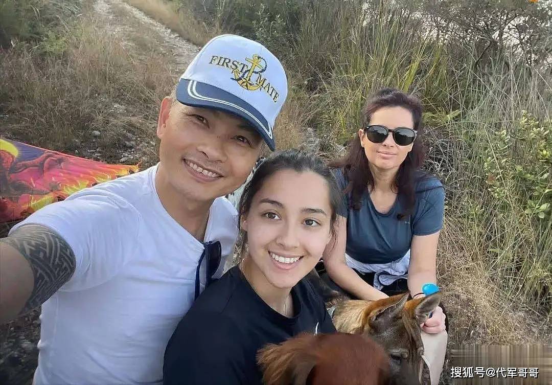 30岁最美港姐谢嘉怡公开恋情，混血男友贴身照顾（组图） - 4