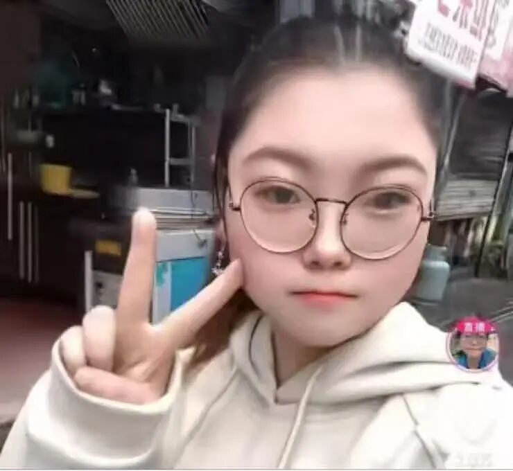 【情感】“00后”硬核女孩捆钢筋5年，日薪320元，指纹被磨掉，背后的真相让全网破防（组图） - 3
